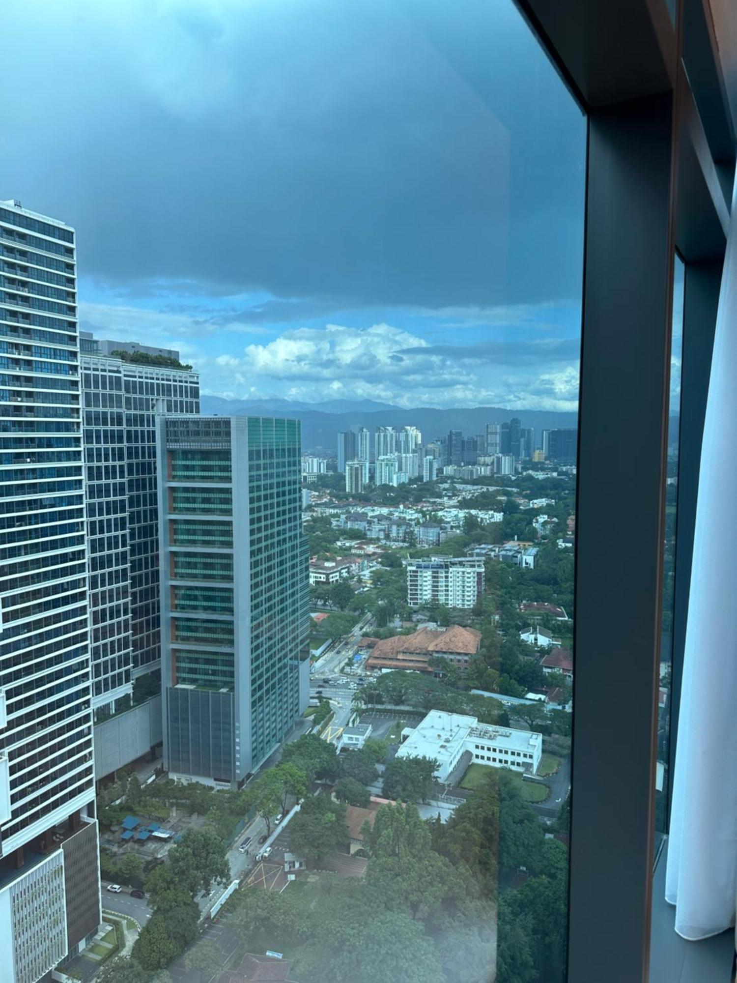 Luxury Suites At Eaton Klcc Kuala Lumpur Bagian luar foto